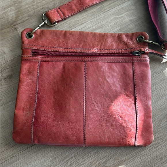 Preloved Fossil crossbody - Picture 3 of 8